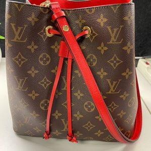 Authentic Louis Vuitton NeoNoe